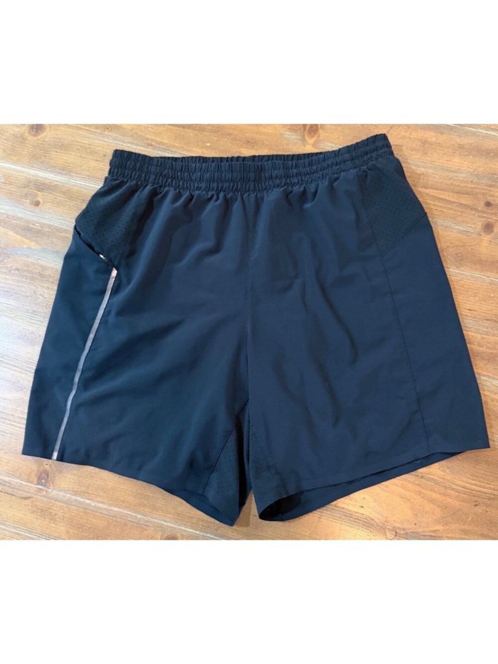 VRST Mens Black Athletic Running Shorts With Inner Liner Medium Lightweight & Br